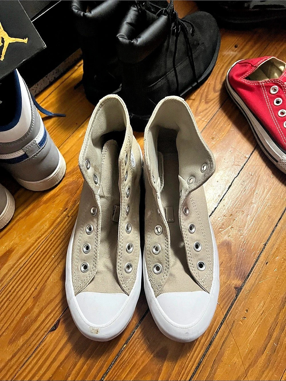 Converse Chuck Taylor All Star Lugged Lift High Top Sneakers in Beige & White